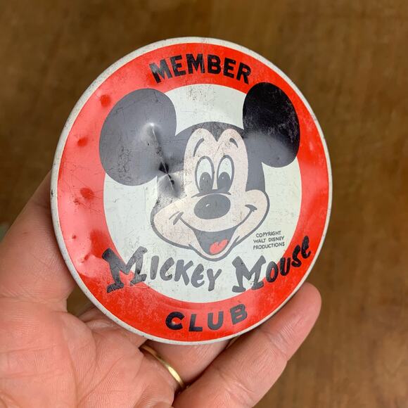 Vintage large Mickey Mouse Club Member Pin Back Made in Japan Badge - Picture 2 of 5